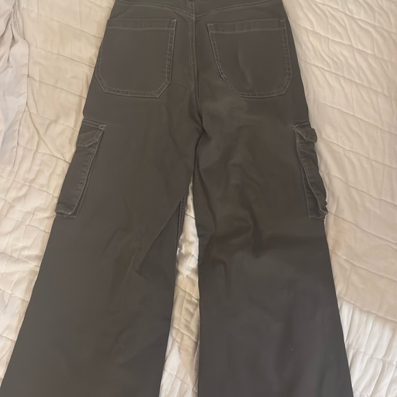 PacSun Gray Cargo Pants with Utility Pockets - Picture 2 of 4